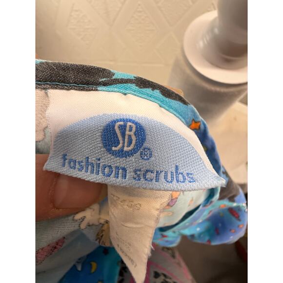 SCRUBS XL SB Fashion Scrubs TOP Blue 48 pit chest Halloween 3 pockets - Picture 3 of 15